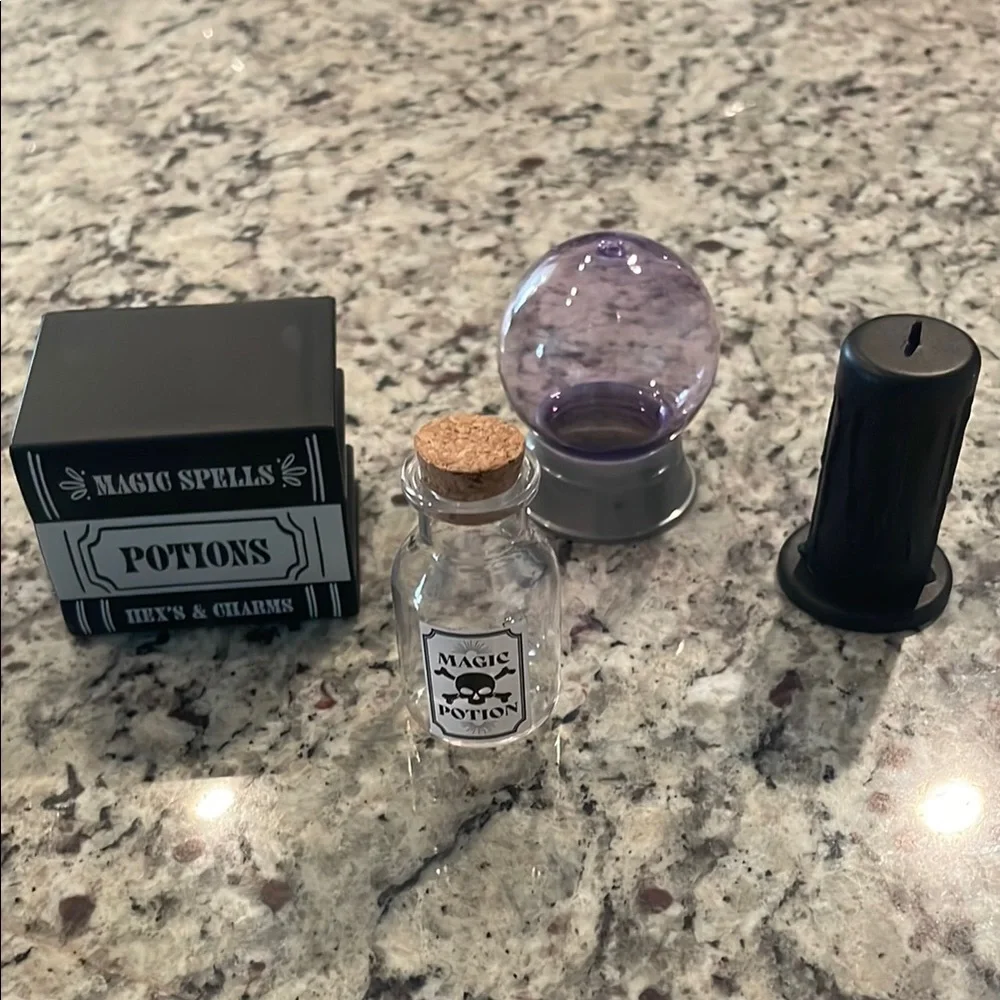 Miniature Black Magic Set